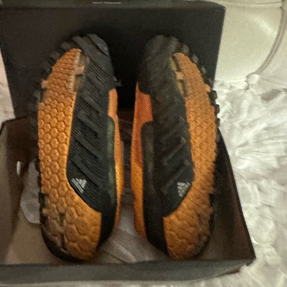 Adidas Hydrology - Picture 2 of 4